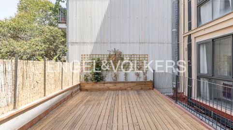 Exclusivo piso reformado a estrenar con terraza privada de 35 m en finca regia de 1900