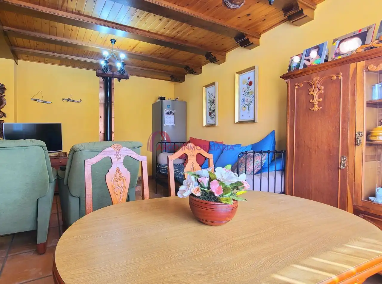 Sala d'estar de Finca rústica en venda en Atapuerca amb Calefacció, Terrassa i Traster