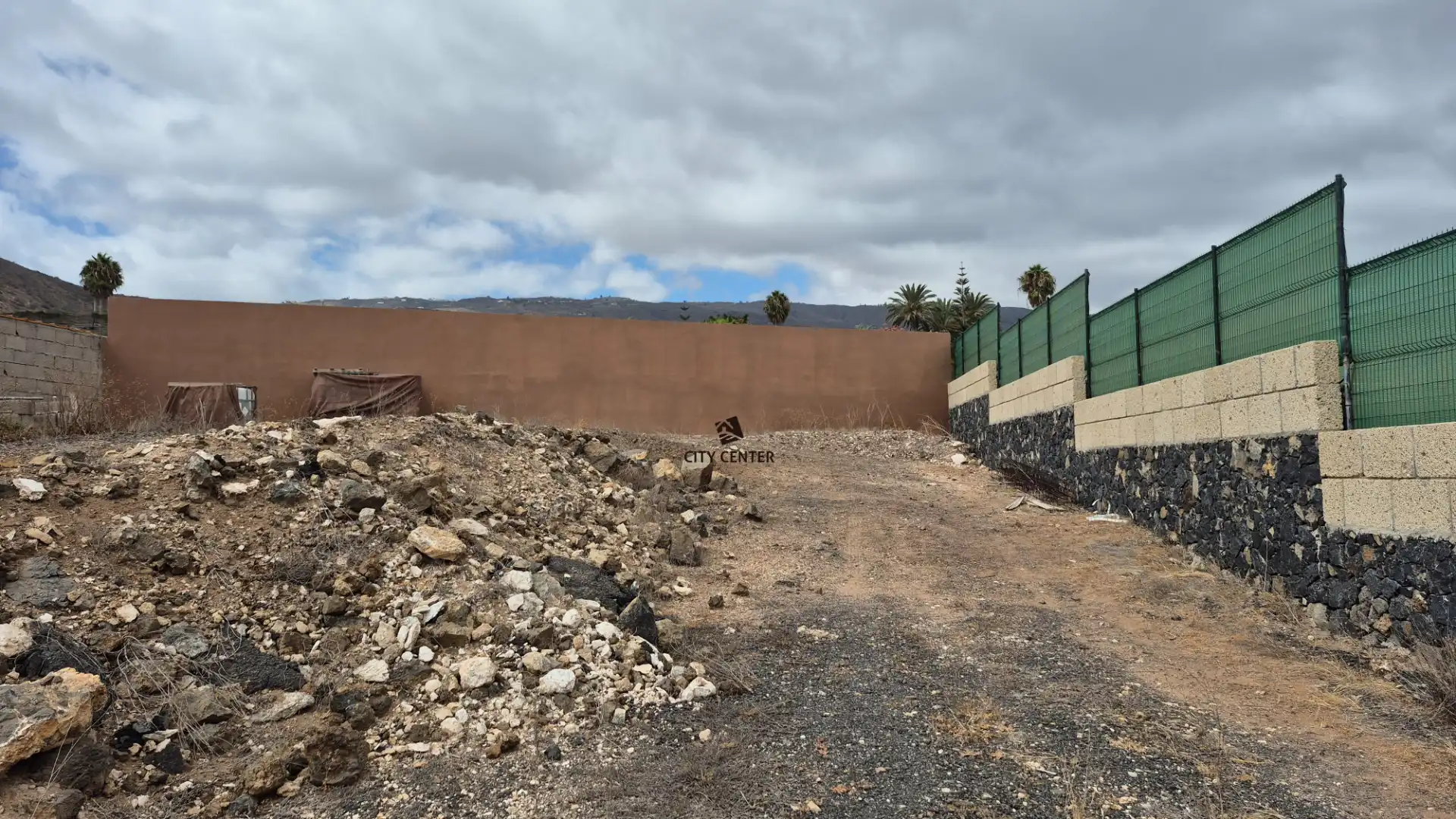Land for sale in Arona