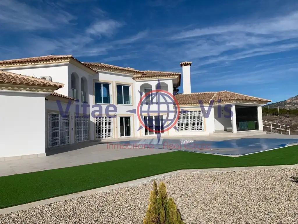 Vista exterior de Casa o chalet en venta en Lorca con Terraza, Piscina y Internet