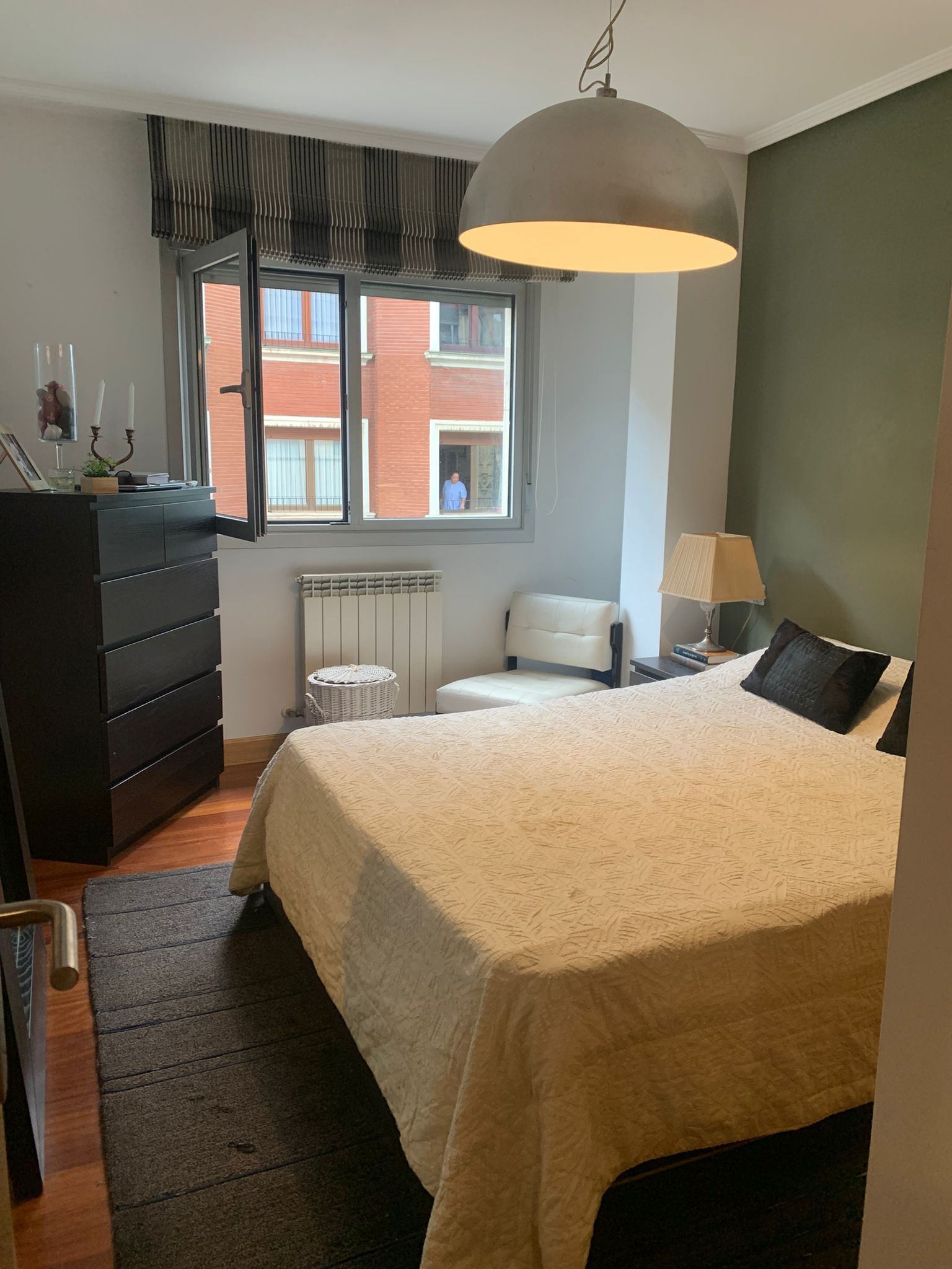 Dormitori de Pis en venda en Bilbao  amb Calefacció