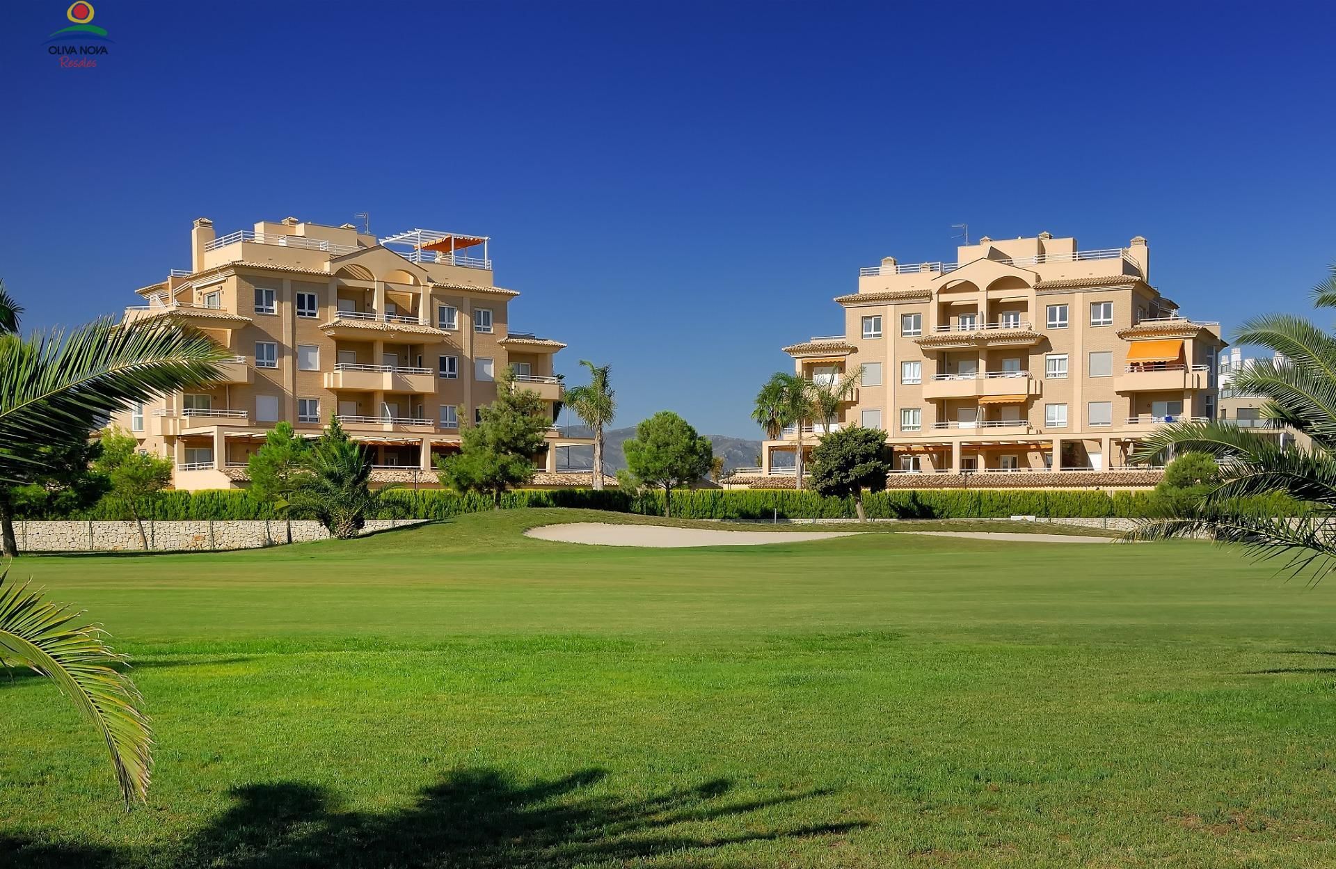 Exterior view of Apartment for sale in Oliva  with Air Conditioner, Heating and Private garden