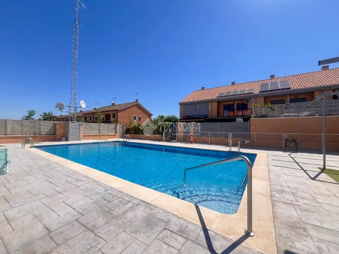 Casa aparellada amb piscina en venda a La Dehesa - El Pinar, imagen 47