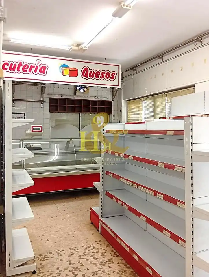 Local comercial en venta en Ayuntamiento - Barrio Alto, imagen 4