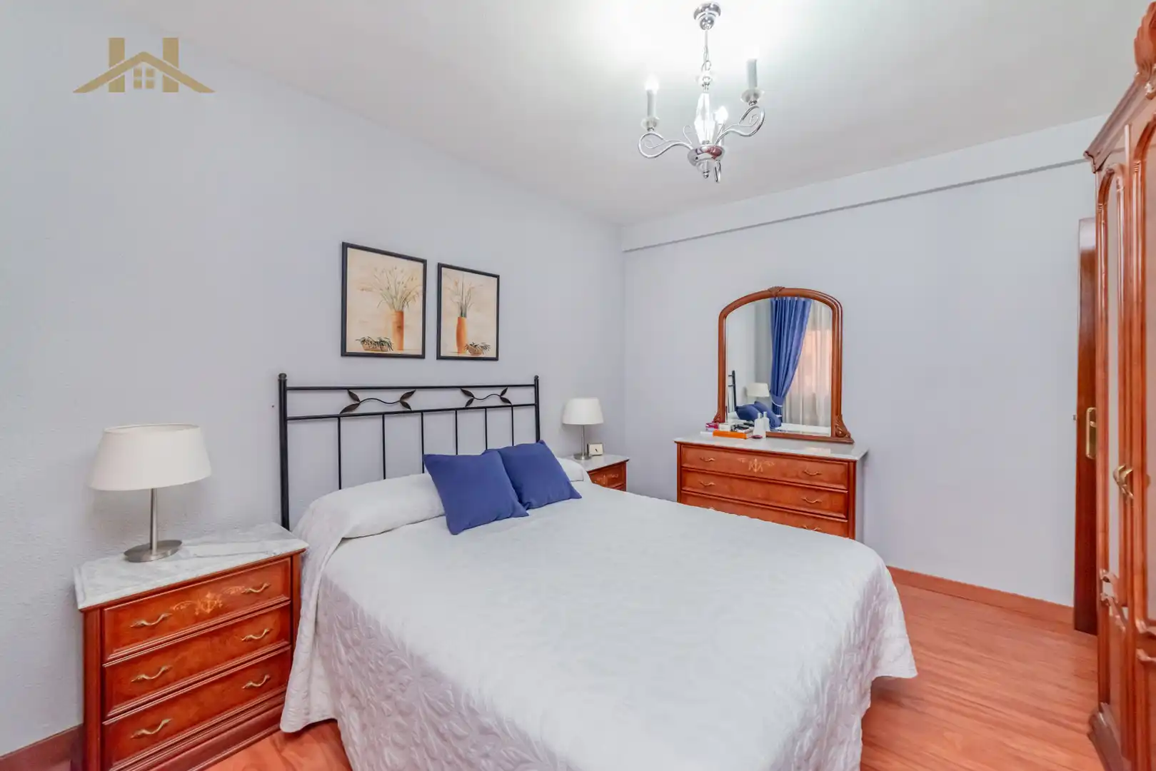 Bedroom of Flat for sale in Parla