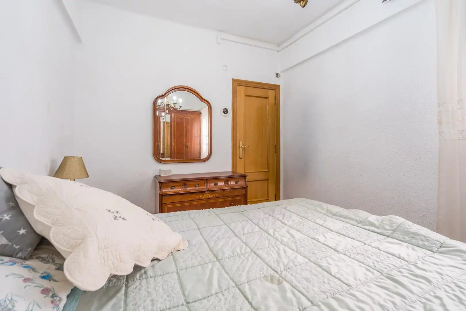 Bedroom of Apartments for sale in Valencia  with Air Conditioner
