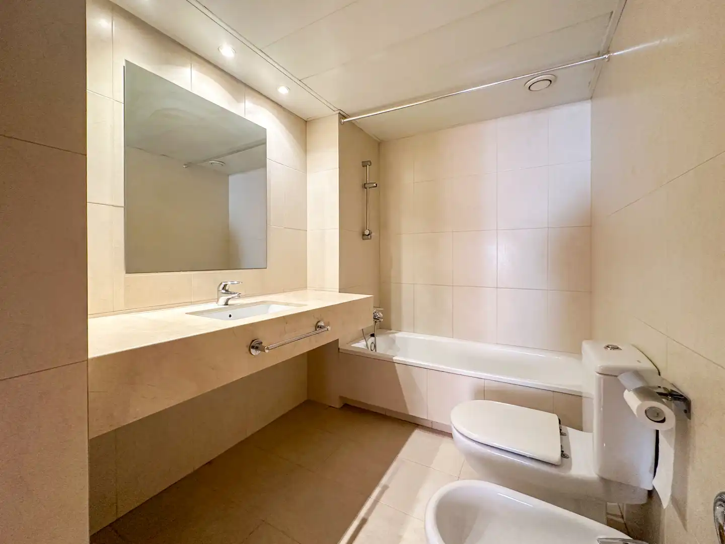 Baño de Piso en venta en Reus con Aire acondicionado, Calefacción y Parquet