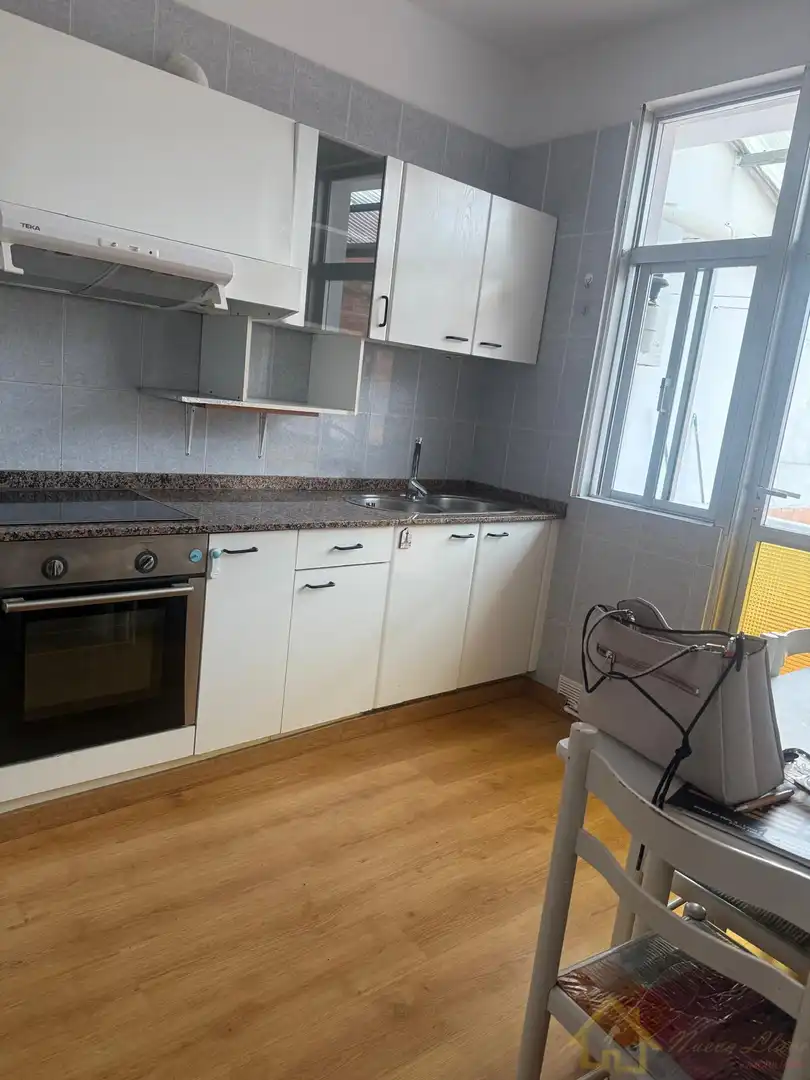 Cocina de Piso en venta en Lugo con Calefacción, Terraza y Trastero