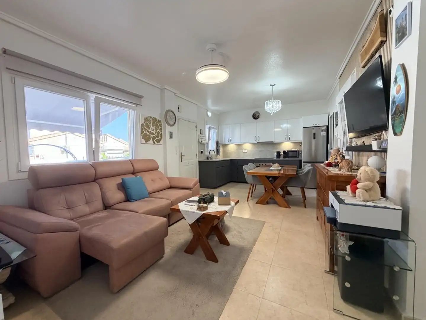 Wohnzimmer von Einfamilien-Reihenhaus zum Verkauf in Zaragoza