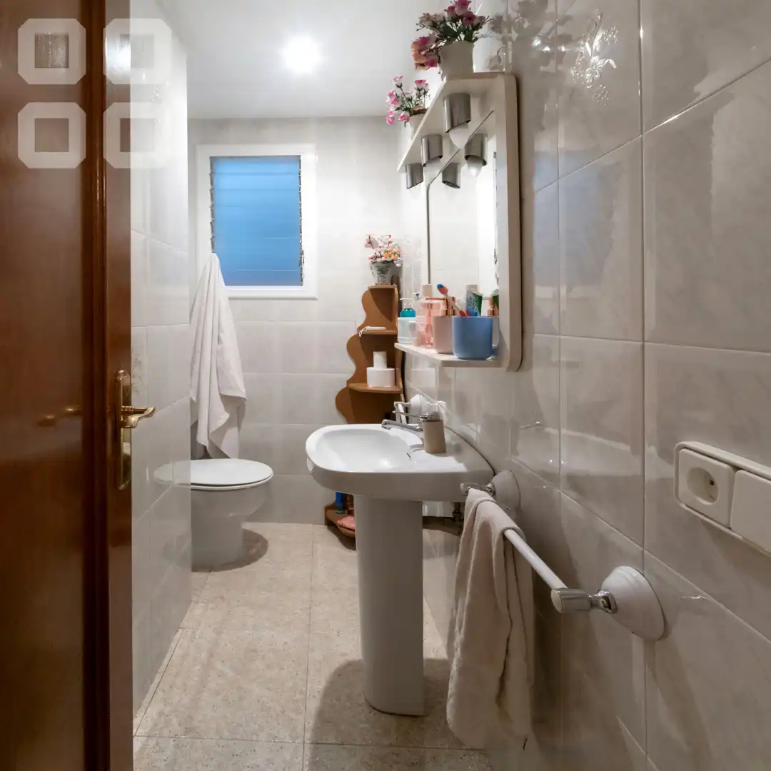 Baño de Piso en venta en Barcelona con Aire acondicionado, Calefacción y Amueblado