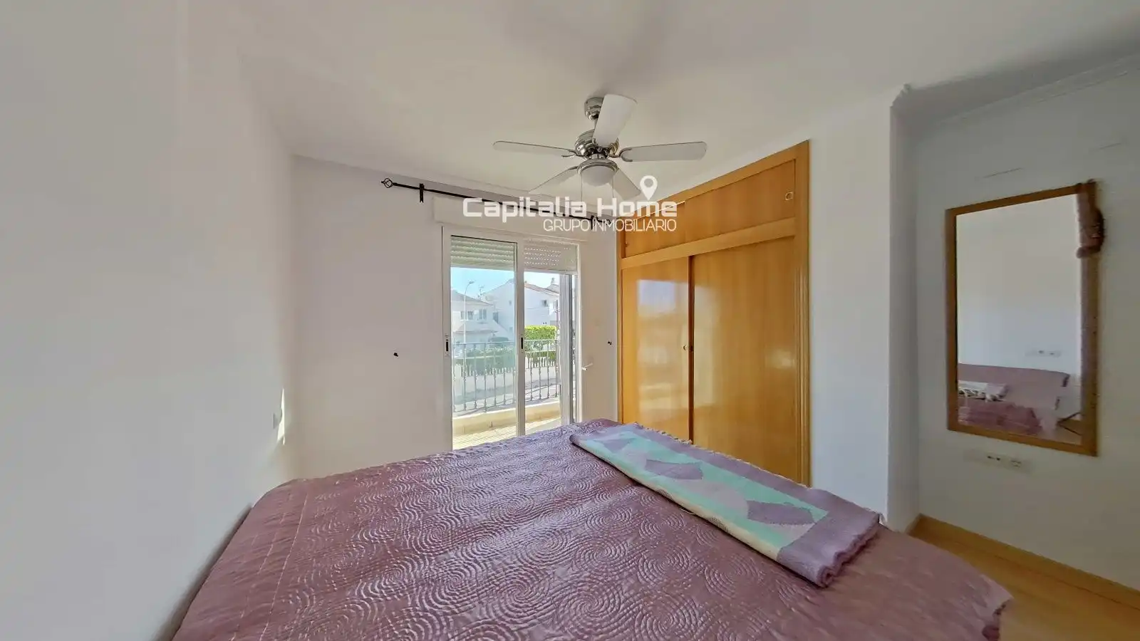 Schlafzimmer von Einfamilien-Reihenhaus zum Verkauf in Santa Pola mit Abstellraum, Schwimmbad und Möbliert