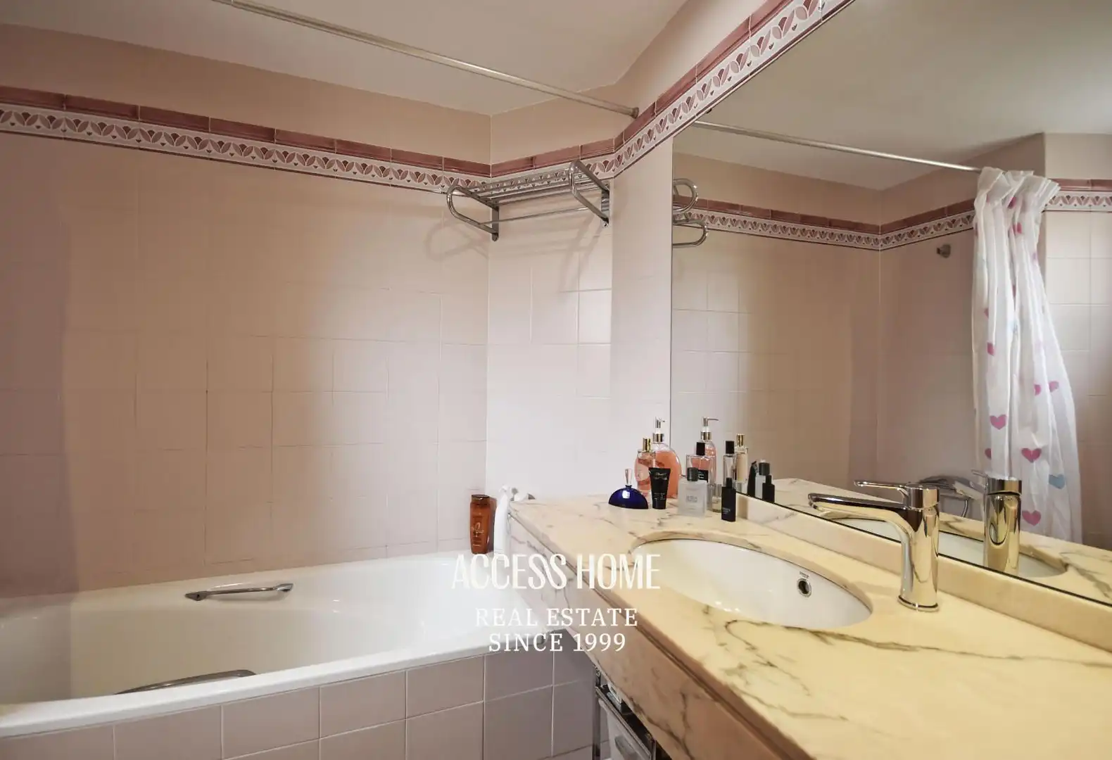 Bathroom of Houses for sale in Tiana  with Air Conditioner, Heating and Terrace