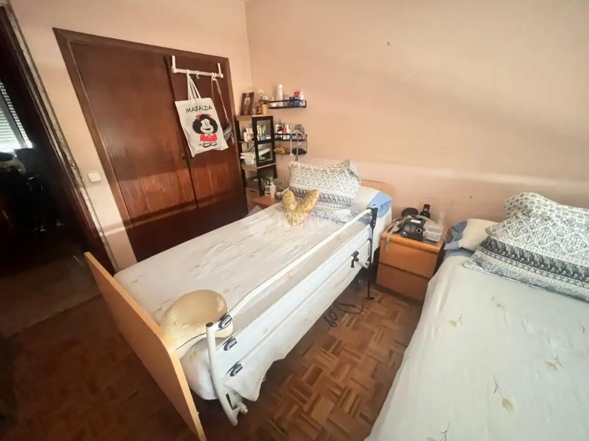 Habitación de Piso en venta en Humanes de Madrid con Calefacción, Terraza y Piscina comunitaria