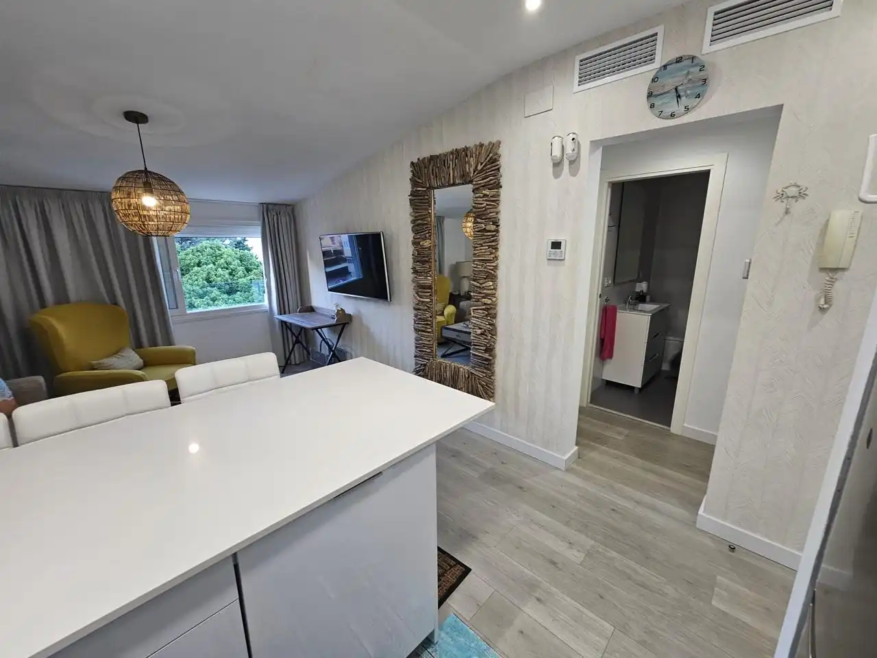 Habitación de Piso en venta en Torremolinos con Aire acondicionado y Amueblado