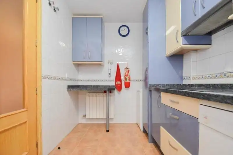 Cuina de Casa o xalet en venda en Alhendín amb Jardí privat, Terrassa i Piscina comunitària