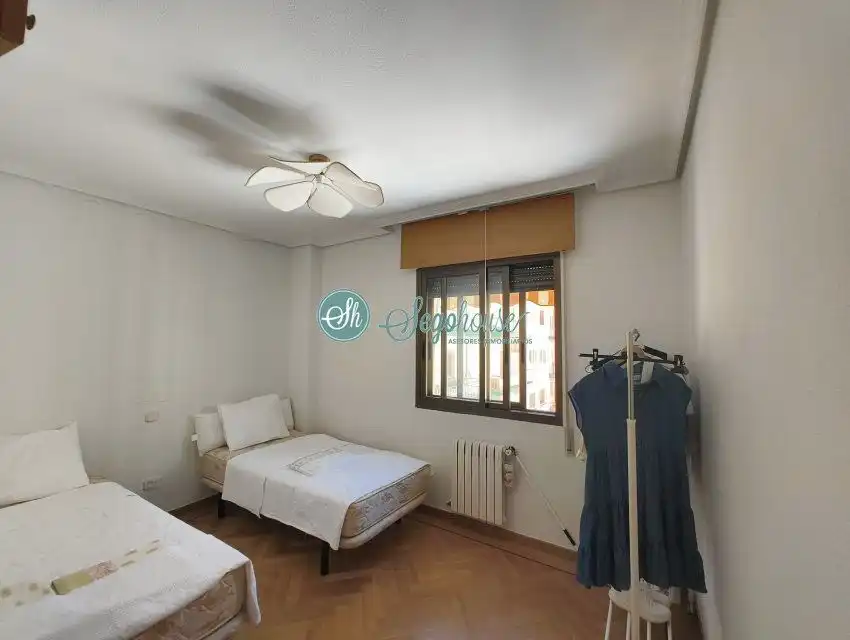 Habitación de Piso de alquiler en Segovia con Calefacción y Parquet