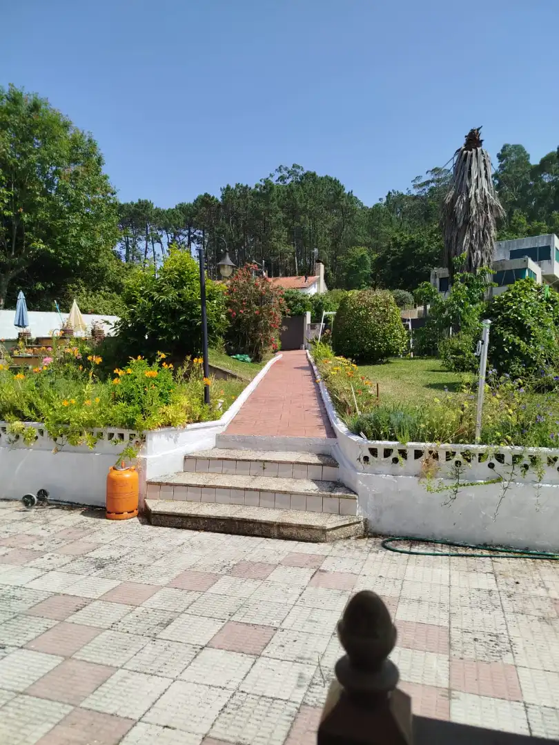 Jardí de Casa o xalet en venda en Cangas  amb Calefacció, Jardí privat i Piscina