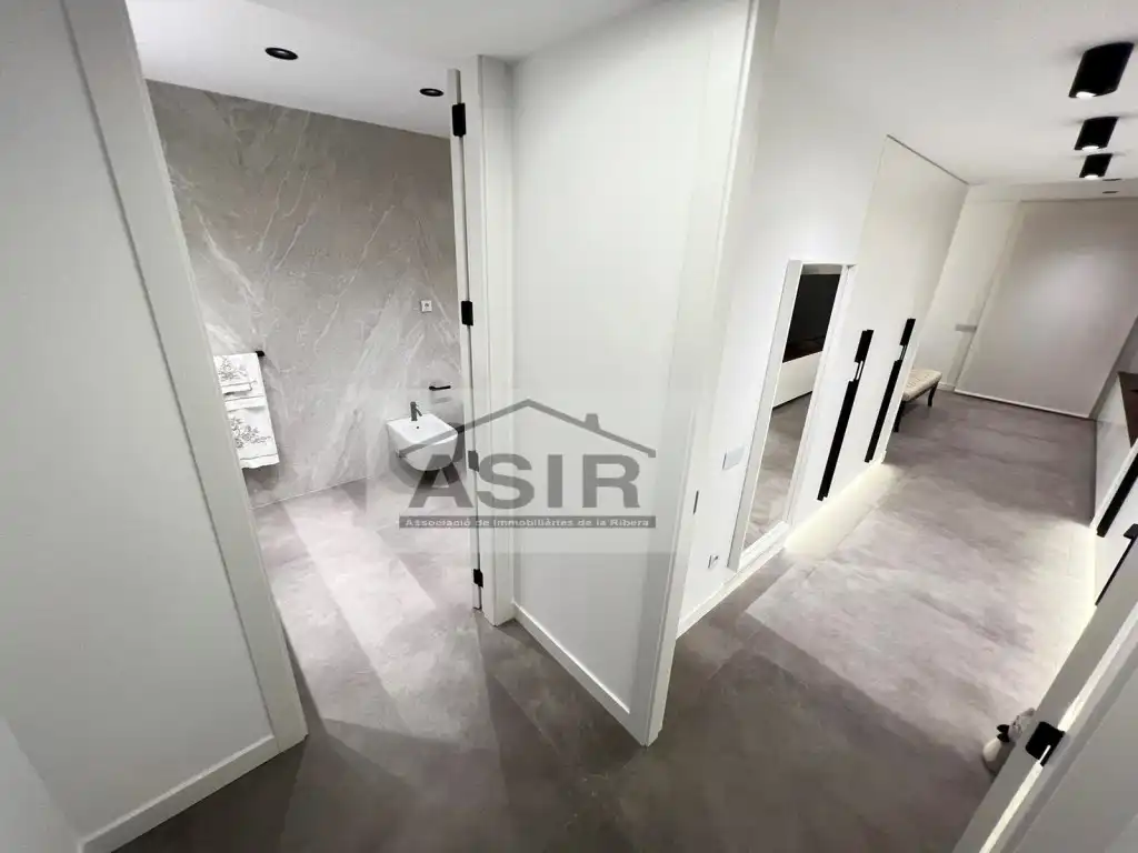 Bathroom of Houses for sale in Algemesí  with Air Conditioner and Swimming Pool