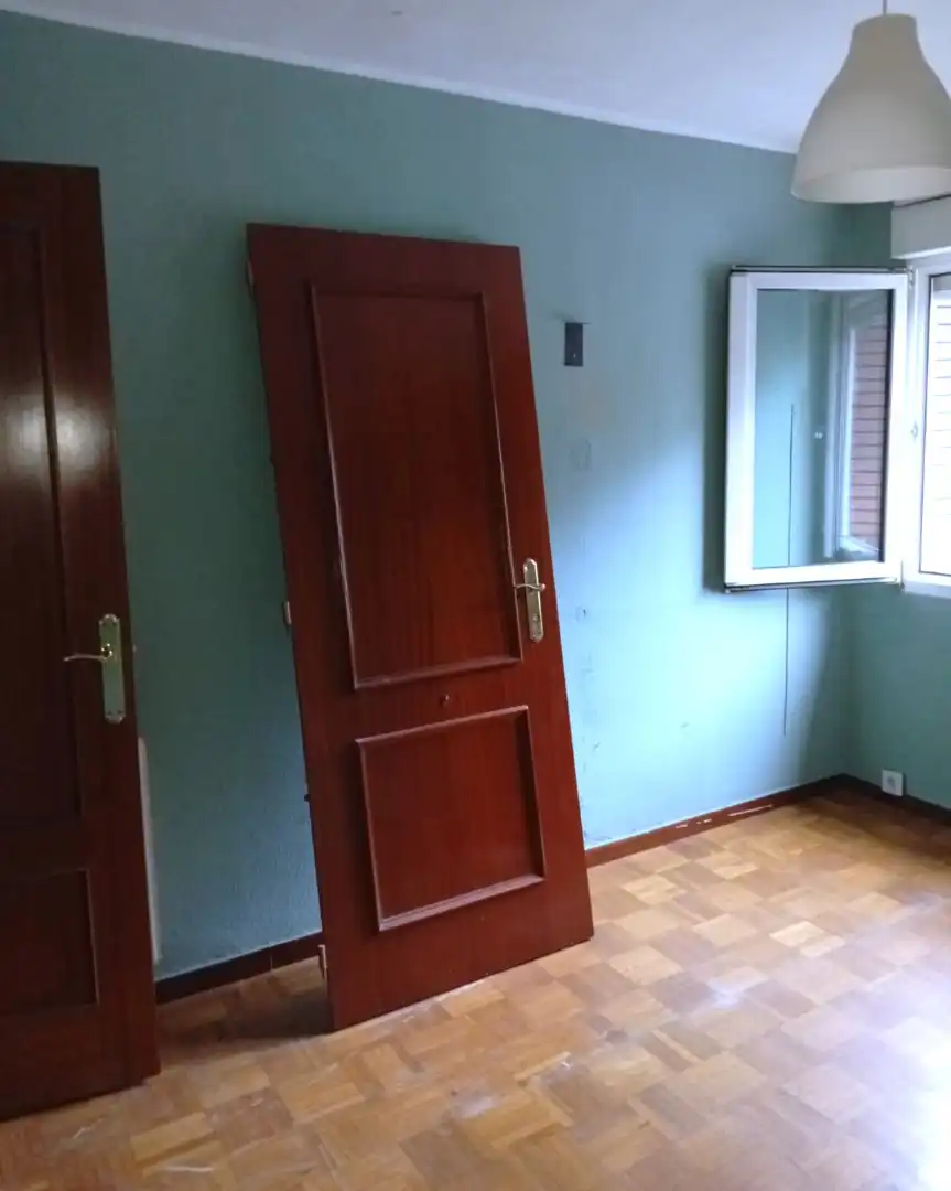 Dormitori de Pis en venda en Lena amb Calefacció, Parquet i Traster