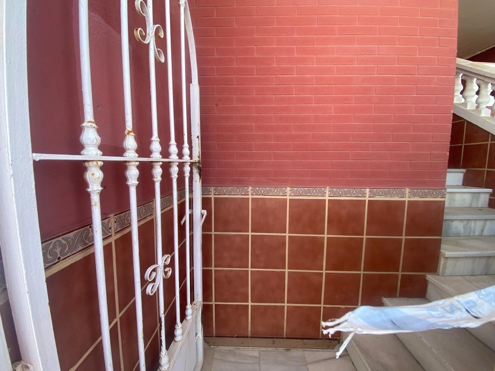 Bathroom of Single-family semi-detached for sale in  Almería Capital  with Air Conditioner, Terrace and Storage room