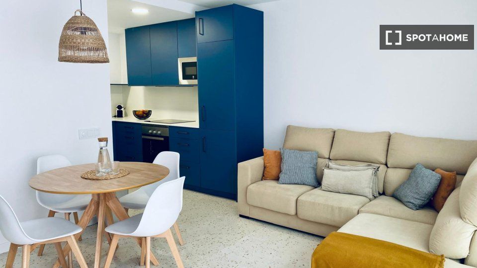 Sala d'estar de Pis de lloguer en Sitges amb Aire condicionat, Calefacció i Moblat