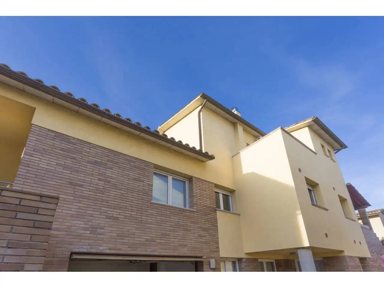 Vista exterior de Casa o chalet de alquiler en Quart con Aire acondicionado, Calefacción y Jardín privado