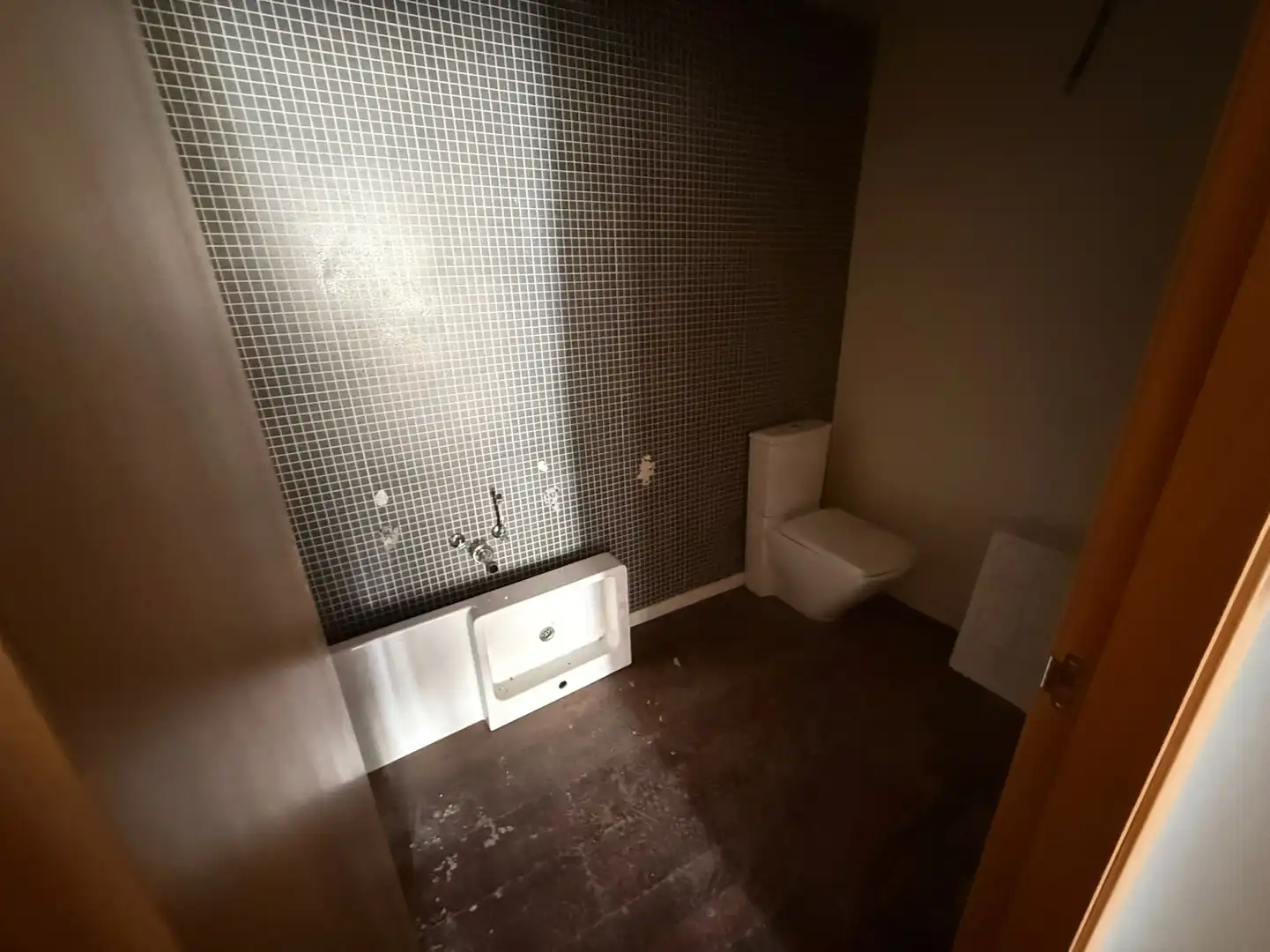 Badezimmer von Büro zur Miete in  Logroño