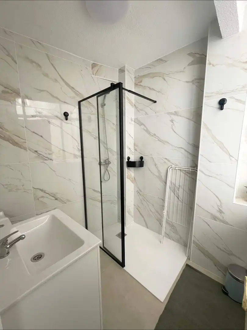 Badezimmer von Wohnung zum Verkauf in Elche / Elx mit Möbliert und Balkon