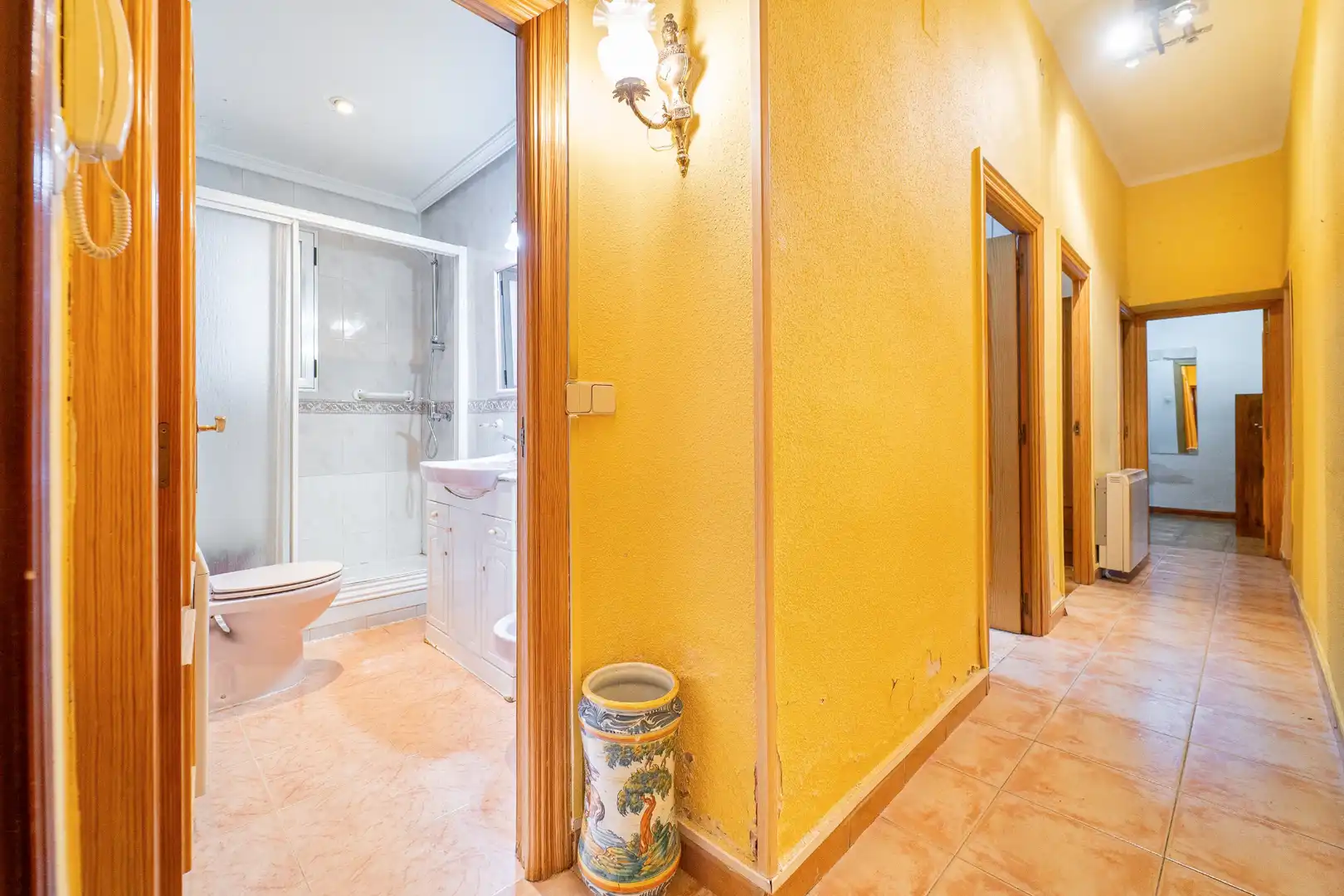 Bathroom of Flat for sale in Madrid  with Heating, Furnished and Internet