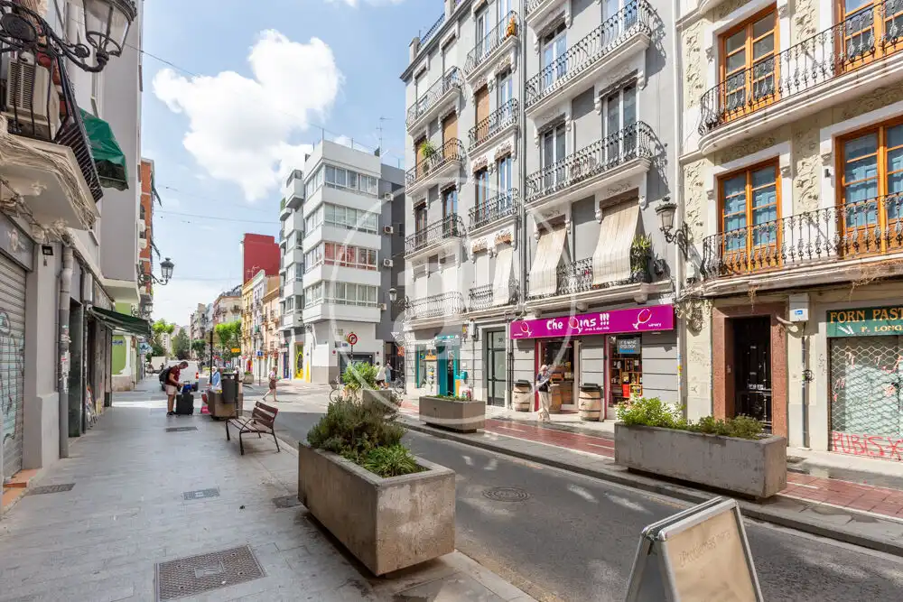 Vista exterior de Àtic de lloguer en Valencia amb Aire condicionat, Calefacció i Terrassa