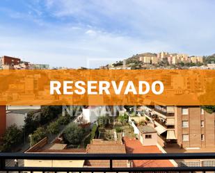 Exterior view of Flat for sale in Santa Coloma de Gramenet  with Balcony