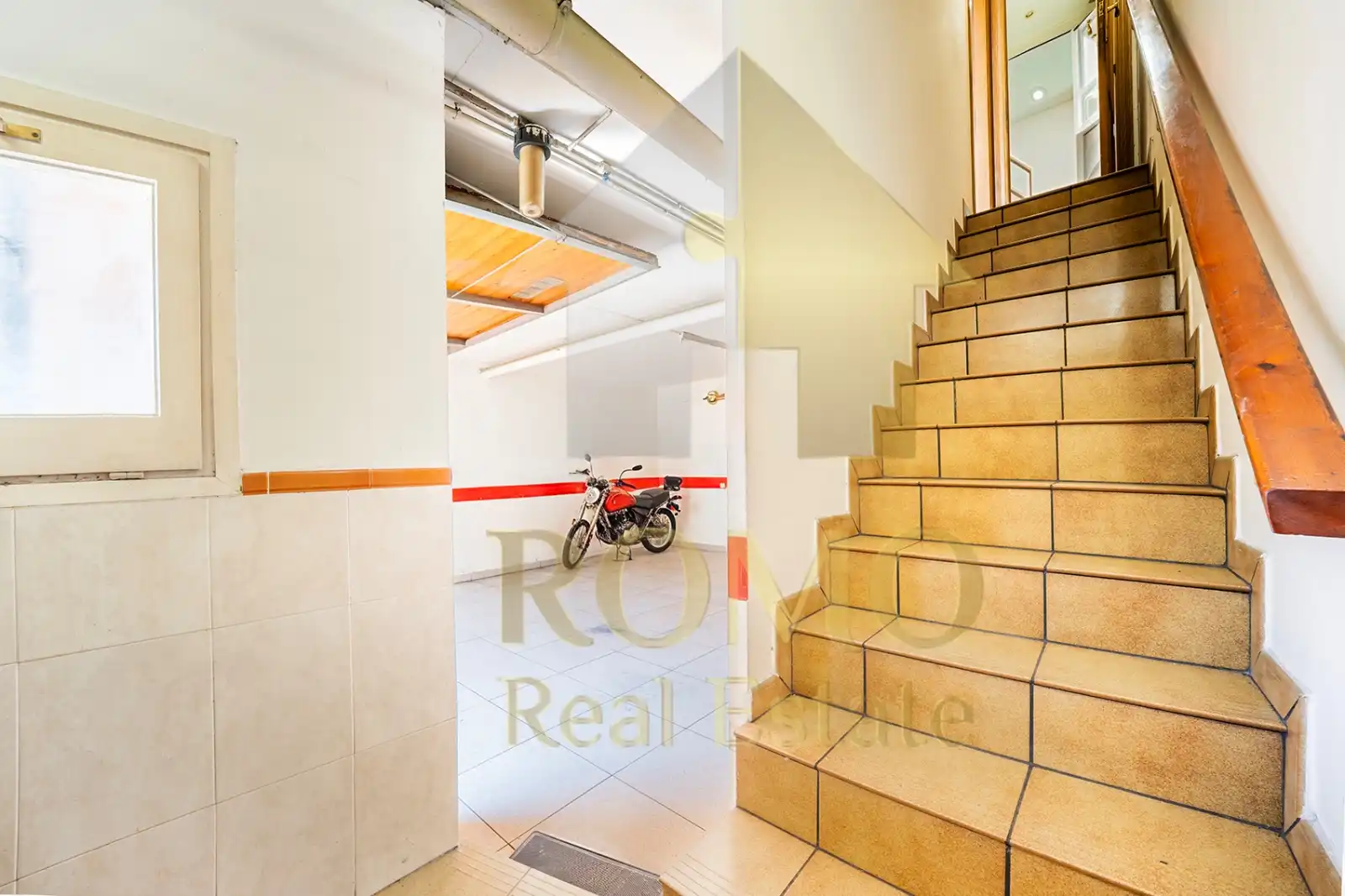 Casa adosada en venta en Santa Perpètua de Mogoda con Calefacción y Trastero