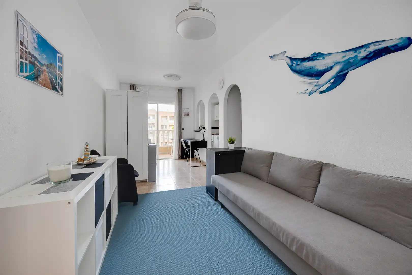 Sala de estar de Estudio en venta en Torrevieja con Terraza, Amueblado y Piscina comunitaria