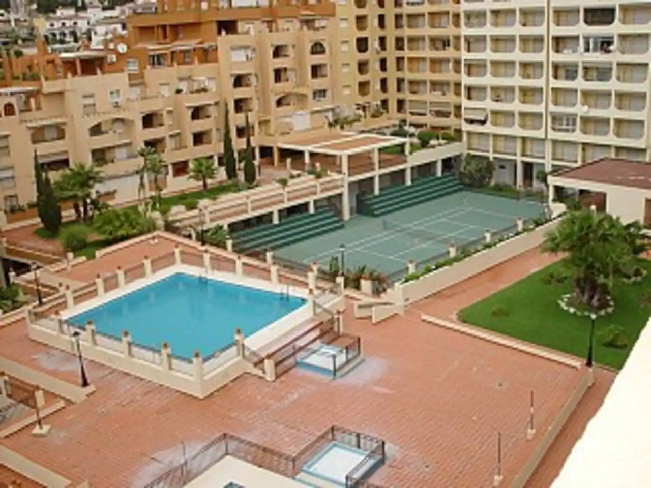 Schwimmbecken von Wohnungen zum Verkauf in Almuñécar mit Gemeinschaftspool