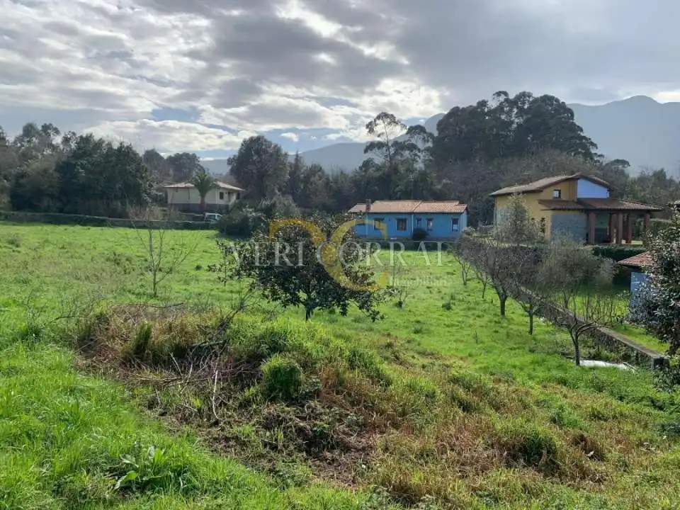 Land for sale in Llanes