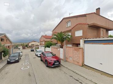 Pis amb piscina en venda a BENITO PEREZ GALDOS 29
