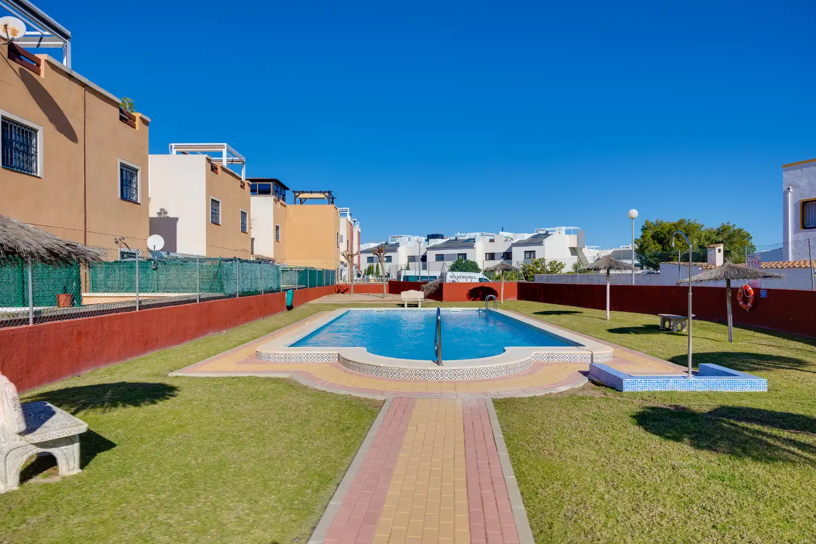 Piscina de Pis en venda en Orihuela amb Aire condicionat, Jardí privat i Terrassa