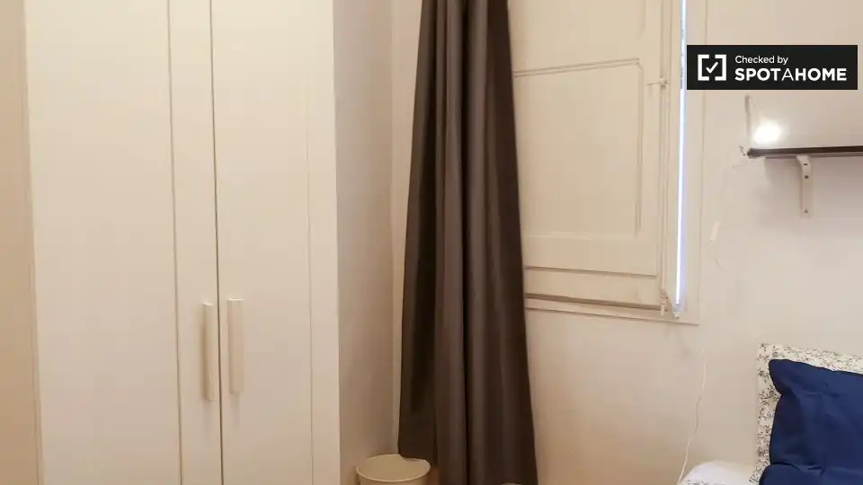 Bedroom of Flat for rent in L'Hospitalet de Llobregat  with Air Conditioner, Heating and Furnished