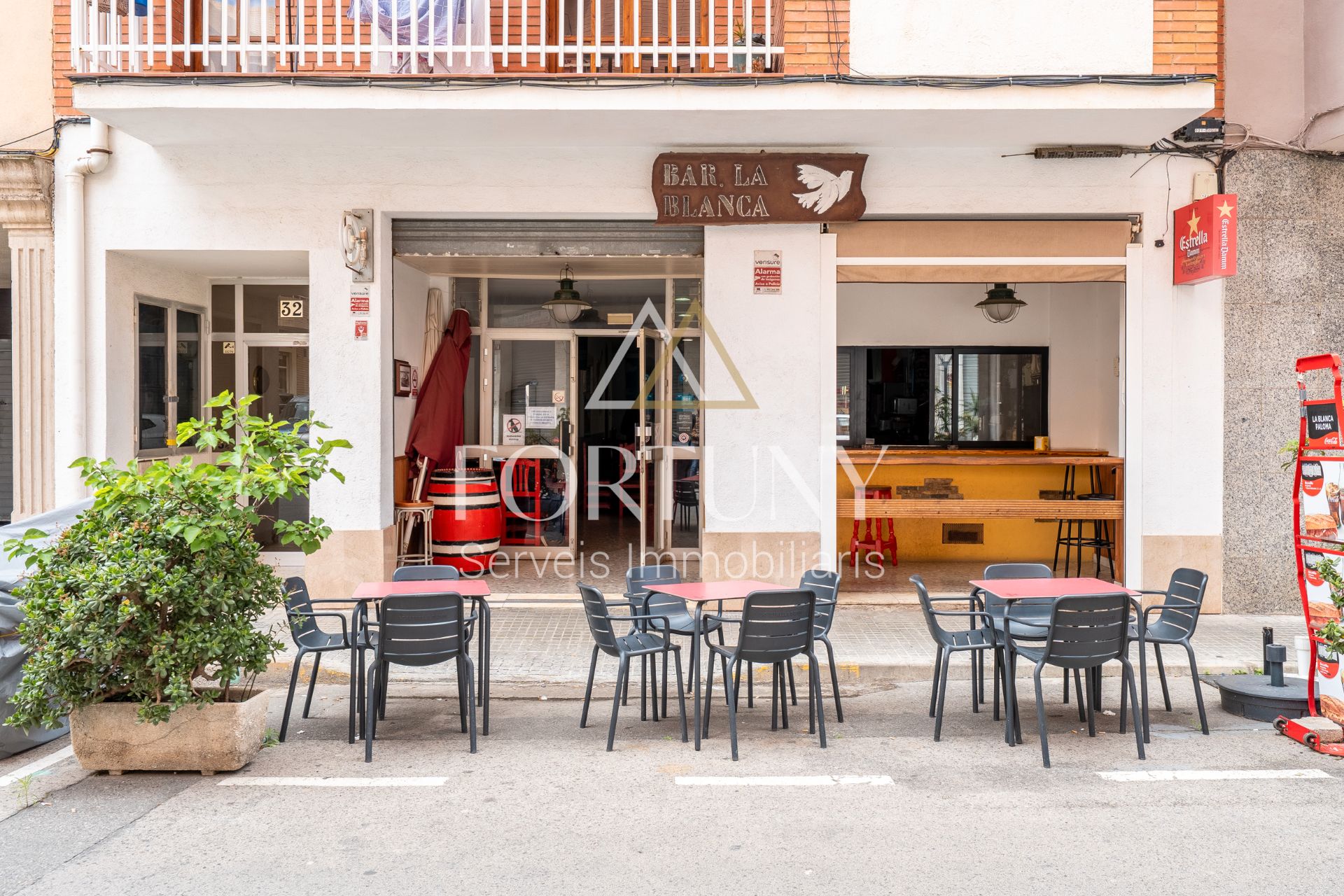 Premises for sale in Cambrils  with Terrace and Furnished