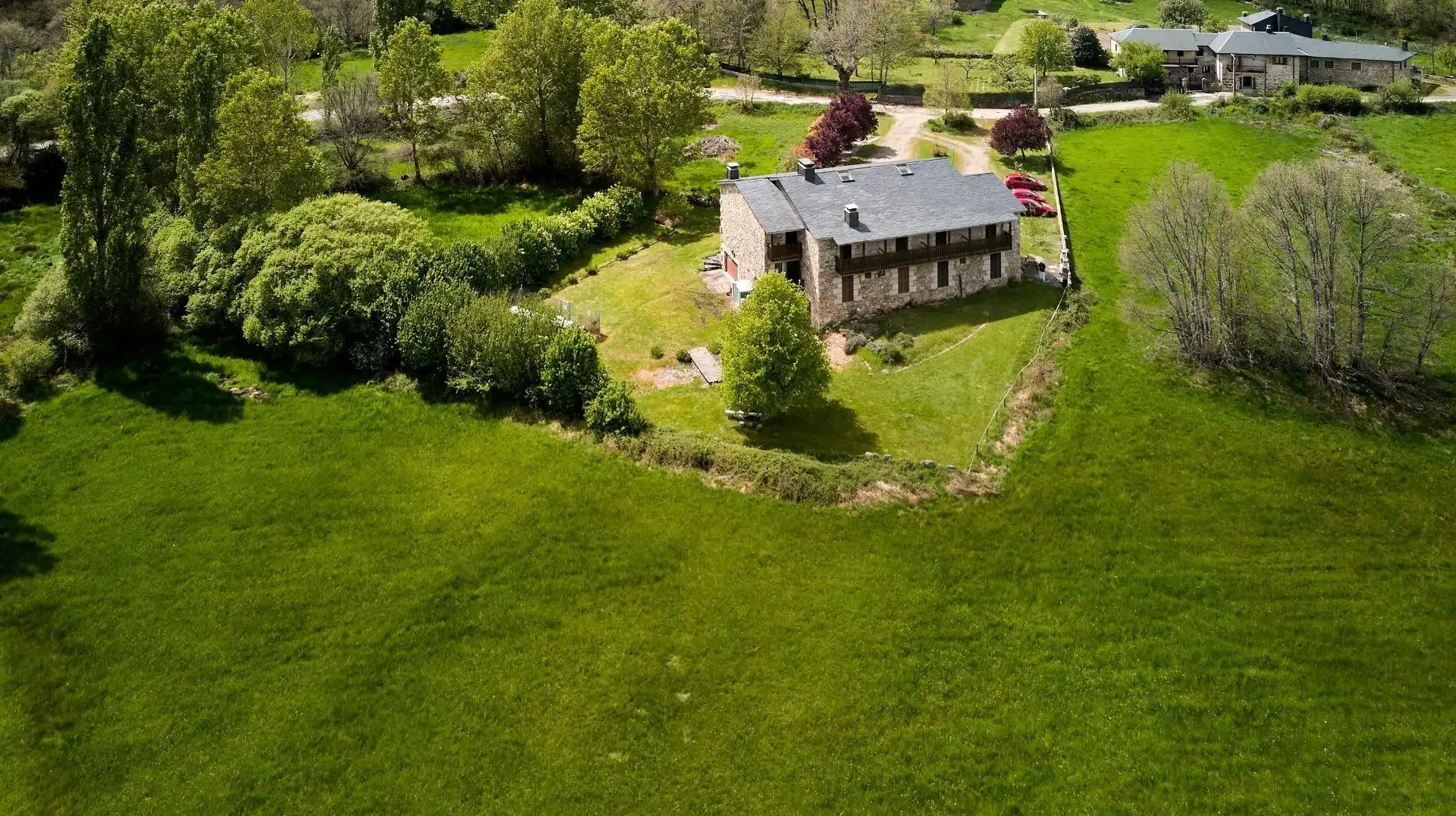 Finca rústica en venta en Cobreros con Aire acondicionado, Calefacción y Jardín privado