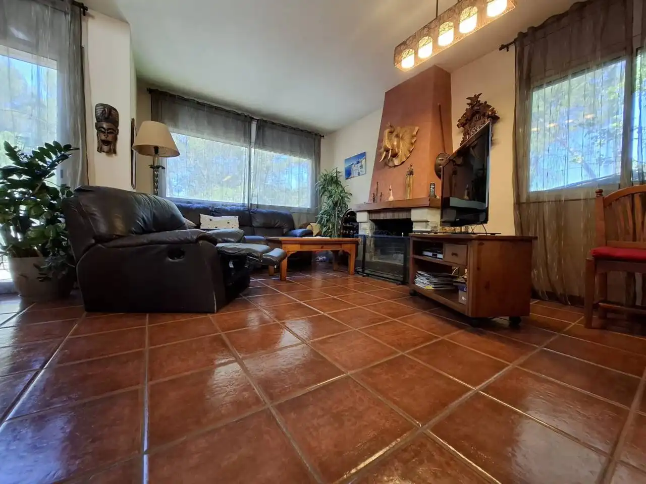Sala d'estar de Casa o xalet en venda en Rubí amb Aire condicionat, Calefacció i Jardí privat