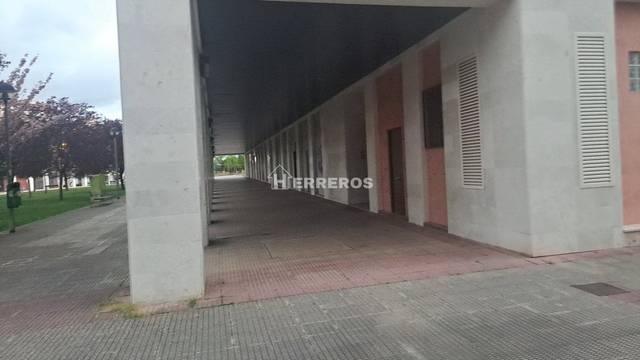 Local comercial en Venta en parque de los lirios en Los Lirios