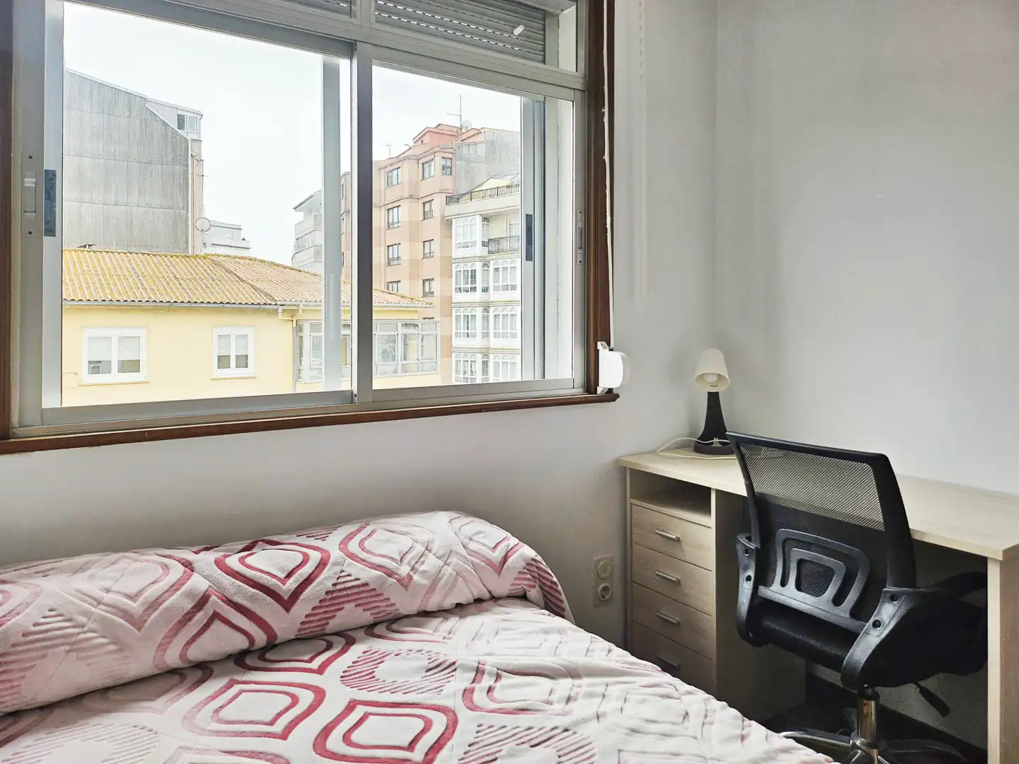 Bedroom of Flat for rent in A Coruña Capital   with Heating, Furnished and Oven