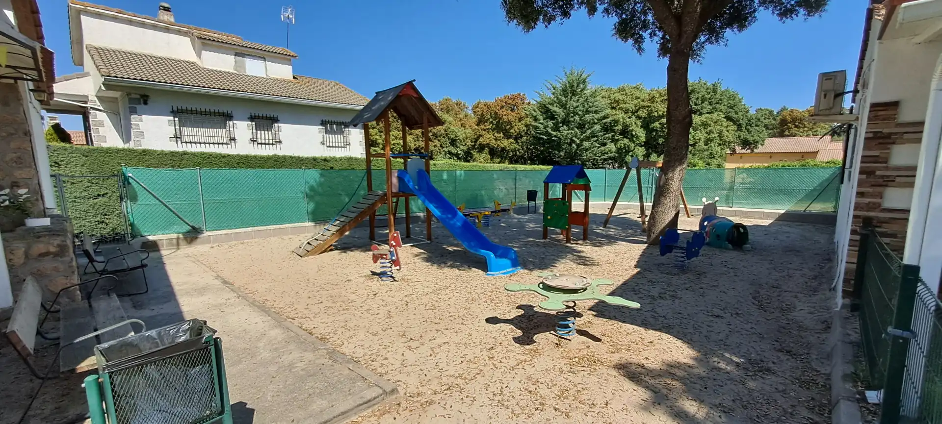 Parking de Casa o chalet en venta en Maello con Calefacción, Jardín privado y Trastero