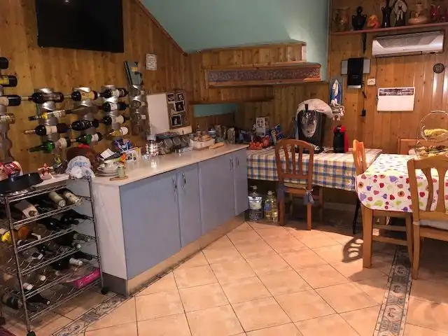Cuina de Casa o xalet en venda en Camargo amb Terrassa