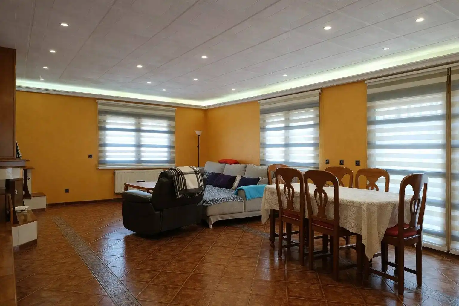 Menjador de Casa o xalet en venda en Empuriabrava amb Aire condicionat, Calefacció i Jardí privat