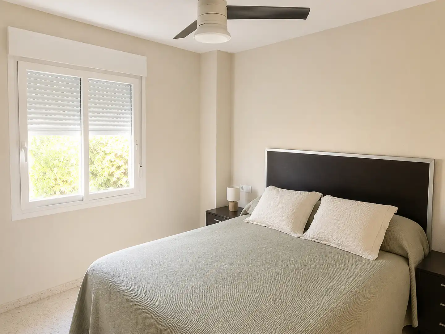 Bedroom of Flat for sale in Málaga  with Air Conditioner, Private garden and Terrace