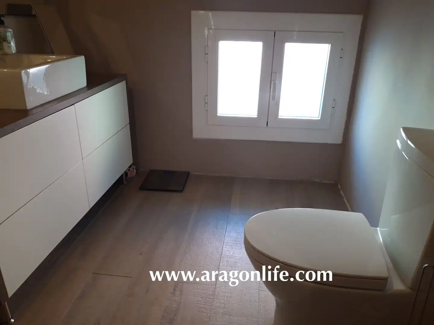 Habitación de Casa o chalet en venta en Caspe con Aire acondicionado, Parquet y Amueblado