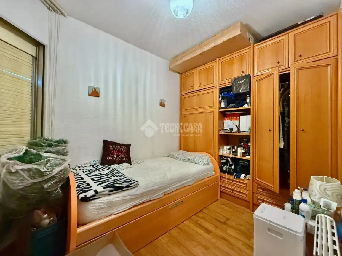 Schlafzimmer von Wohnung zum Verkauf in Alcalá de Henares mit Klimaanlage und Heizung