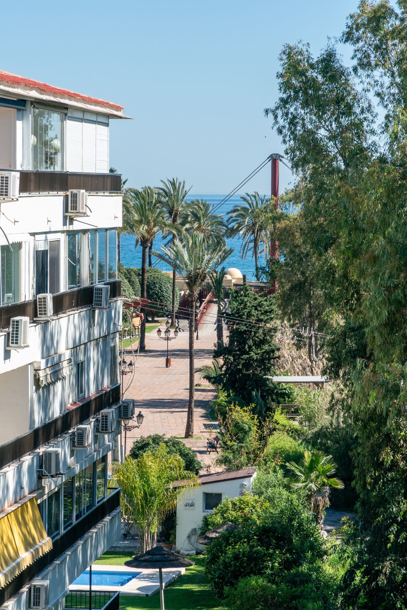 Vista exterior de Apartament en venda en Marbella amb Aire condicionat, Piscina i Piscina comunitària